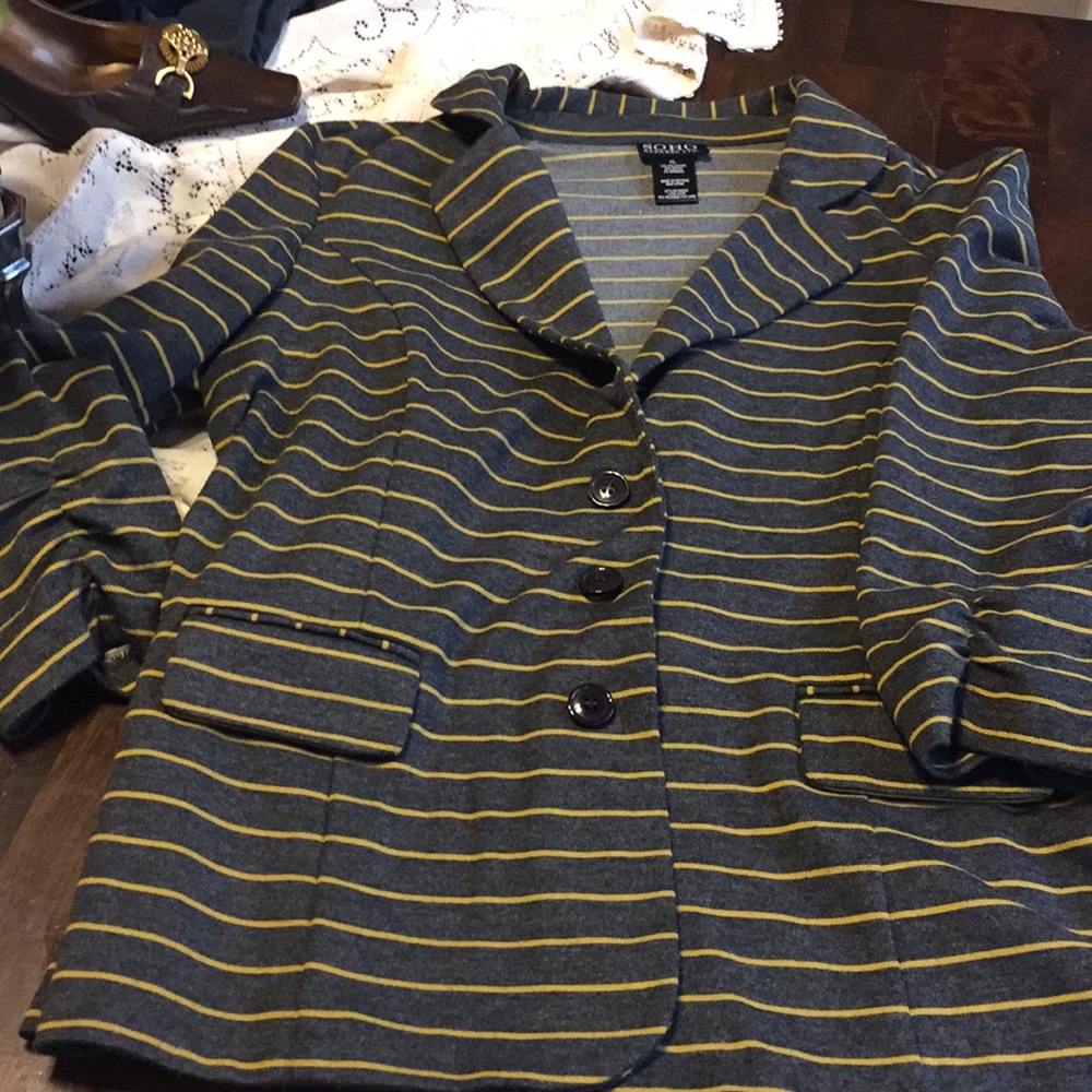Unlined knit blazer, gray and yellow.